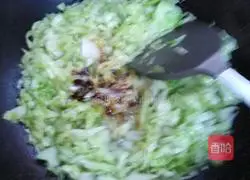 Stir-fried cabbage with dried shrimps Practice illustration 6