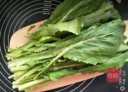 Illustration of how to make baby cabbage puree 1