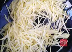 Illustration of how to make vinegar-coated potato shreds 3