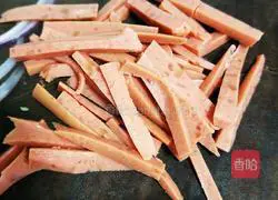 Illustration of how to make spiced potato shreds 4