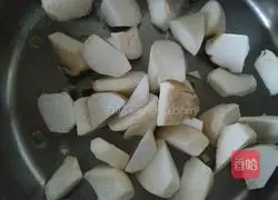 Illustration of how to make radish and mushroom stew 5