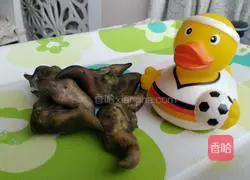 Illustration of the Three Treasures of Lotus Pond 2