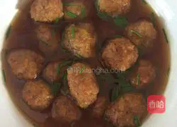 Illustration of how to make vegetarian meatballs 8