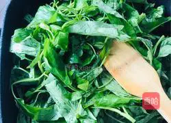 (Homestyle) Illustration of how to make water spinach with minced garlic 3