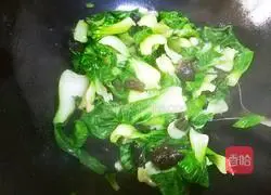 Illustration of how to make stir-fried green vegetables with black fungus 7