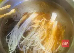 Illustration of Fried Enoki Mushrooms 4