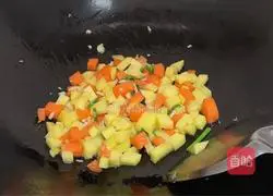 Illustration of how to make diced carrots and potatoes 5