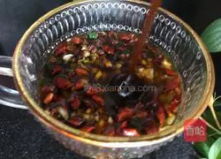 Illustration of how to make spicy garlic moss 7