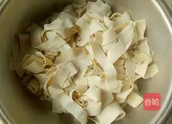 Illustration of how to make spicy cumin dried tofu 6