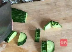 Hot and Sour Buns Illustration of how to make shredded cabbage 3