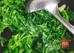 Illustration of how to make stir-fried moss leaves 7