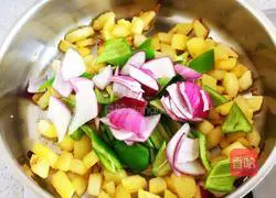 Illustration of how to make flavored potato chunks 7