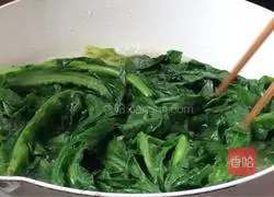 Illustration of how to make cold bitter sesame vegetables 9