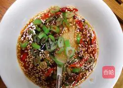 Illustration of how to make double pepper and garlic moss 6