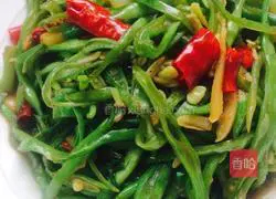 Illustration of how to stir-fry sword beans 6