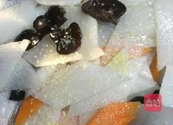 Illustration of how to stir-fry yam 8