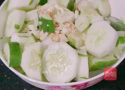 Illustration of how to make cold cucumber 4