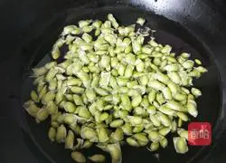 Illustration of how to make stir-fried edamame with mushrooms and wild rice 4