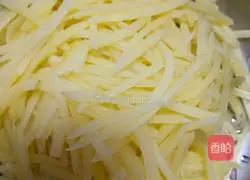 Illustration of how to make potato shreds 1