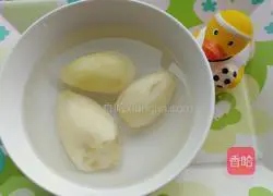 Illustration of the Three Treasures of Lotus Pond 3