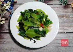 Illustration of how to make garlic lettuce 14