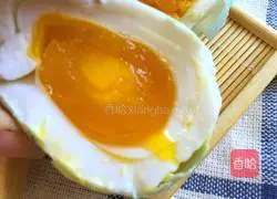 Illustration of homemade salted duck eggs 8