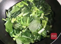 Illustration of how to make rapeseed shrimp skin 3