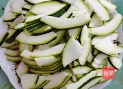 Illustration of how to make fresh fried melon 2