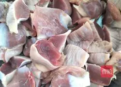 Illustration of how to make stewed potatoes with precious mushrooms 1