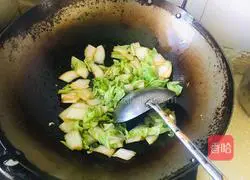 Illustration of how to make stir-fried cabbage 7