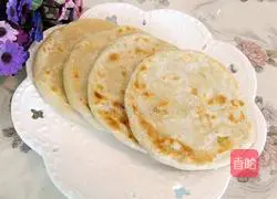 Illustration of how to make scallion pancakes 13