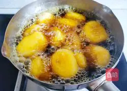 Illustration of how to make crispy potato pancakes 11