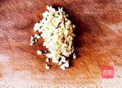 Illustration of braised king oyster mushrooms in sauce 3