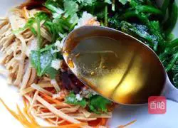 Illustration of how to make dry tofu mixed with spinach 13