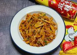 Illustration of how to make spicy shredded lotus root 15