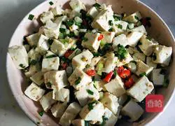 Illustration of how to make green onions mixed with tofu 8