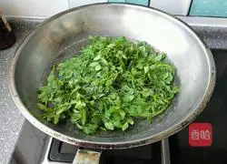 Illustration of how to make cold peppercorn sprouts 2