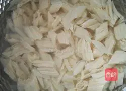 Illustration of how to make yuba mixed with ginger juice 4