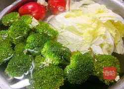 Illustration of how to make cold broccoli 2