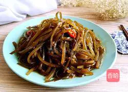 Illustration of how to make spicy fried kelp 8