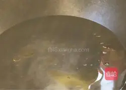 Three shredded plain rolls Practice illustration 6