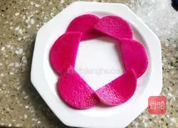 Carmine (an arrow piercing the heart) illustration 8