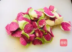 Illustration of how to make raw radish skin 1