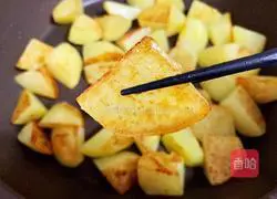 Illustration of how to make sweet and sour potatoes 5