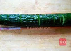Illustration of how to make coir raincoat cucumber 2
