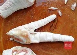 Illustration of how to make passion fruit chicken feet 2