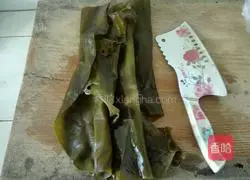 Illustration of how to make spicy cold kelp 1