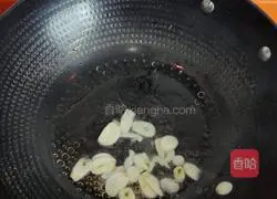 Illustration of how to make stir-fried rapeseed 6