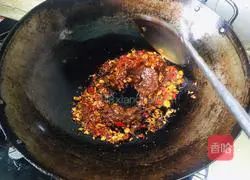 Illustration of how to make spicy mushroom sauce 9