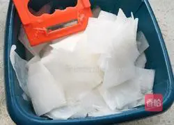 Illustration of how to make Sprite radish 4